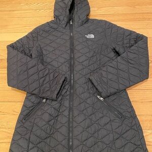 The North Face Girls XL Black Thermoball Parka